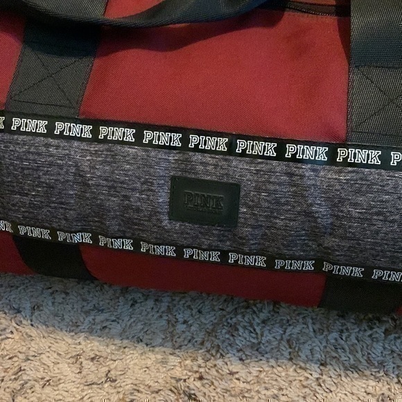 Pink Victoria’s Secret Gym Duffle Weekender Bag - Picture 5 of 16